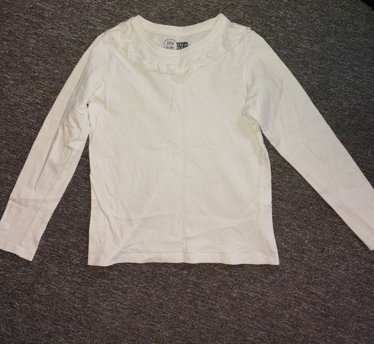 Biała bluzka z długim rękawem 122