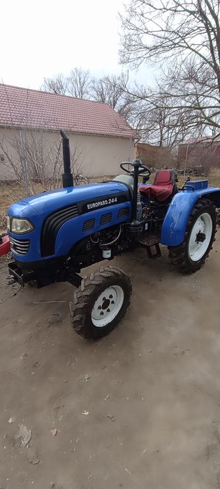 Фотон 244 Ловол Європард Джинма Донфенг Сінтай