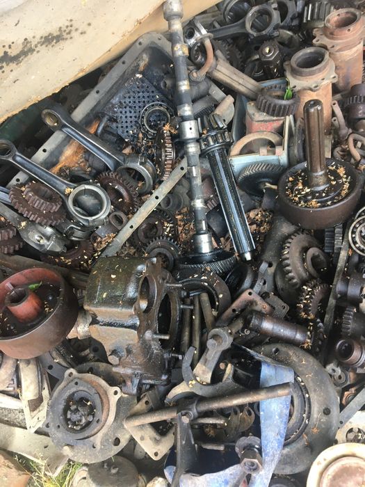 Продам трикутник новий 80-90р та запчастини до різних тракторів.