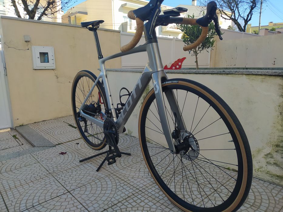 Scott addict 20 eride carbono elétrica 2022