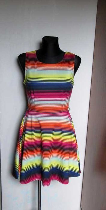 Atmosphere sukienka kolorowe paski r.. 36