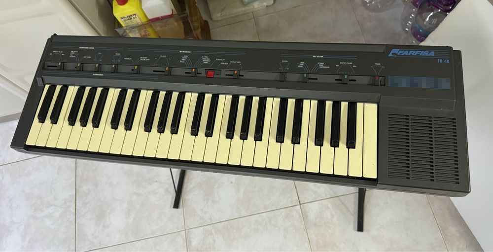 Orgão eletrónico - Farfisa. FK 40