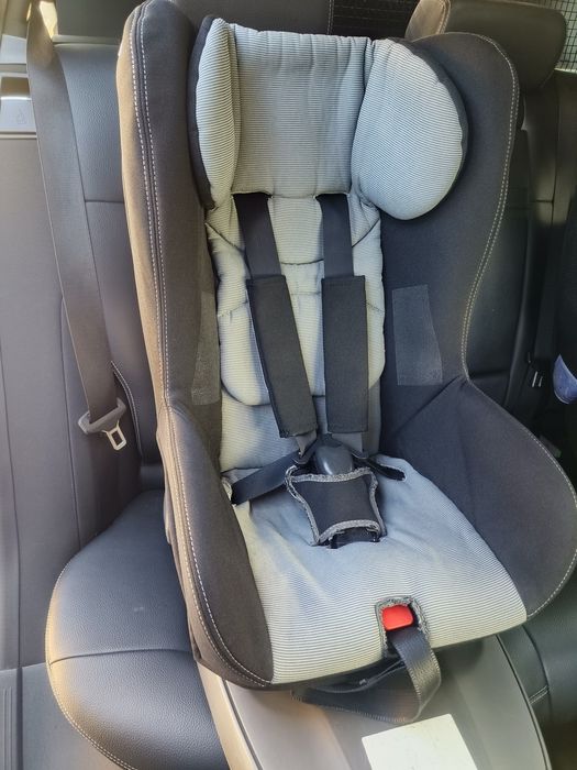 Fotelik samochodowy Audi 9-18kg Takata + baza  ISOFIX