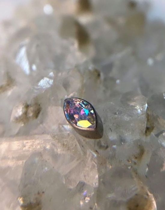 Сережки, прикраса у вухо маркіз