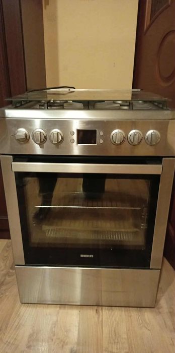 Kuchenka wolnostojąca Beko CSM 62322 D