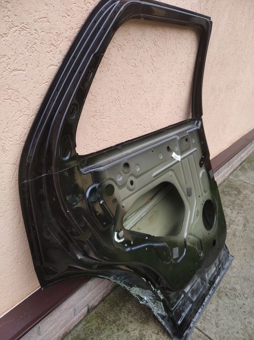 Ford Explorer  2018 р задні двері