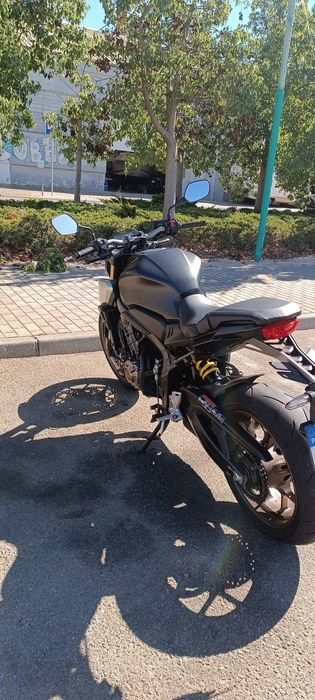 CB650R 2022  35kw (apenas em livrete)