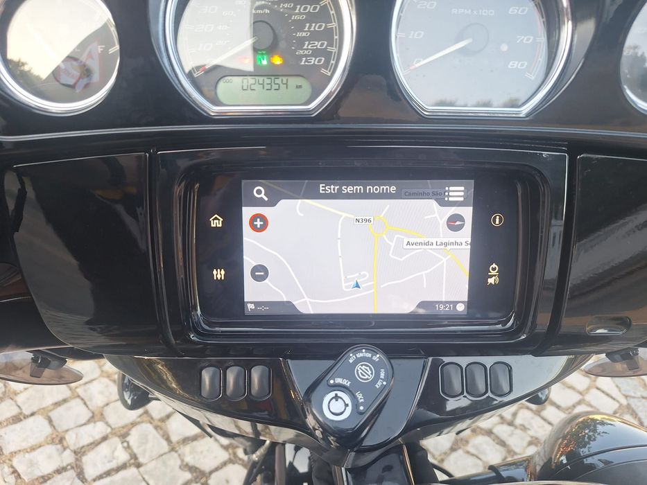 Harley - Davidson Street