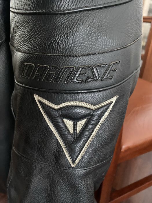 Blusão Couro Moto Dainise em perfeito estado