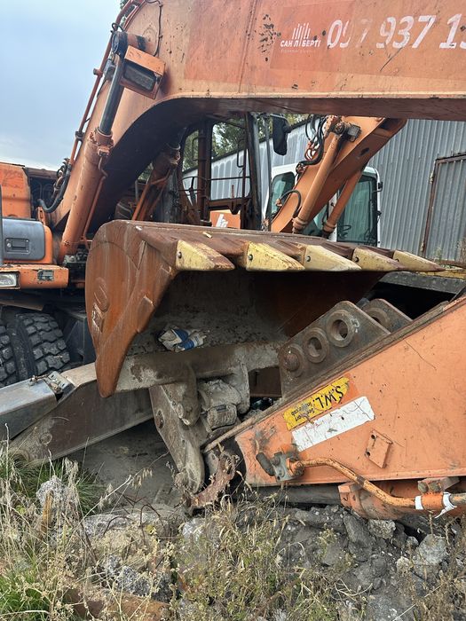 Продам екскаватор дуасан цілий або по запчастинам