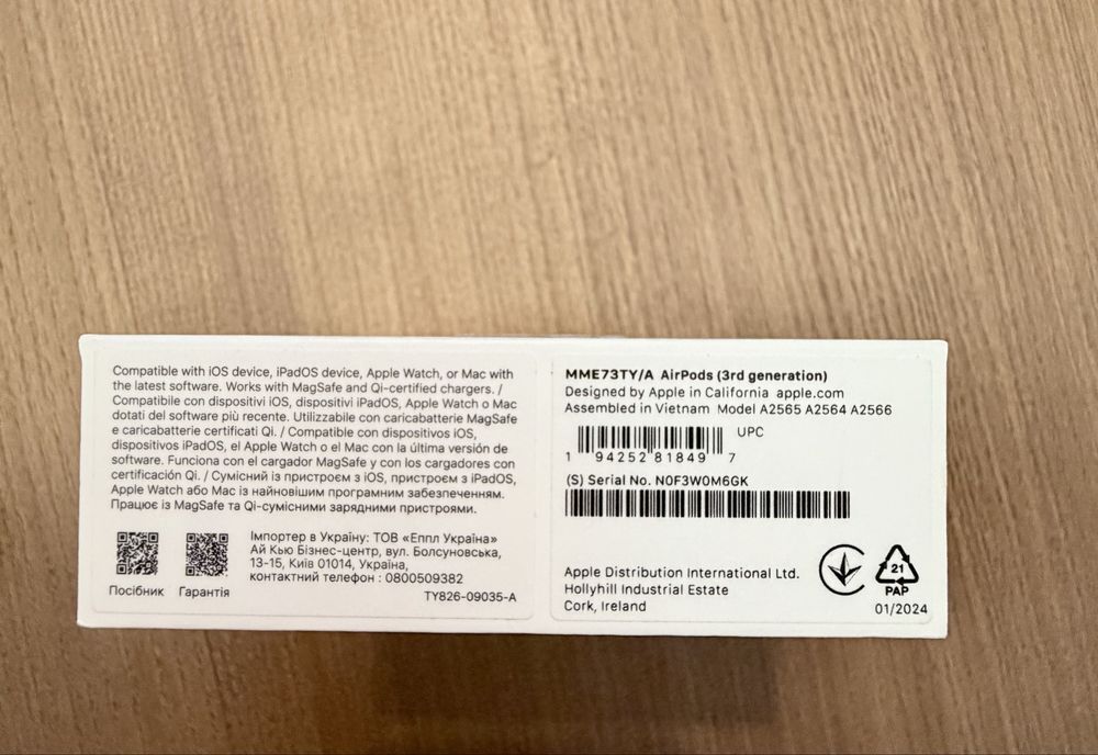 AirPods 3rd generation A2564 правий навушник