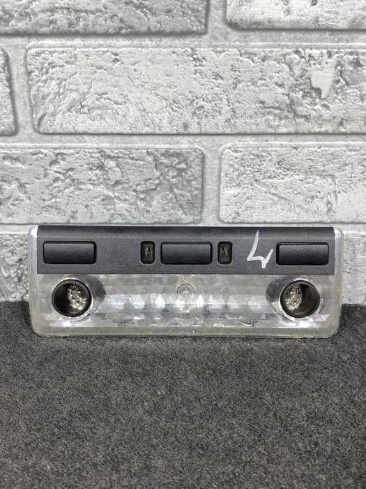 Плафон передній BMW E46 Код:1030