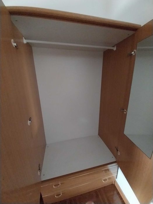 Mobilias de quarto individuais composto por 3 peças cada