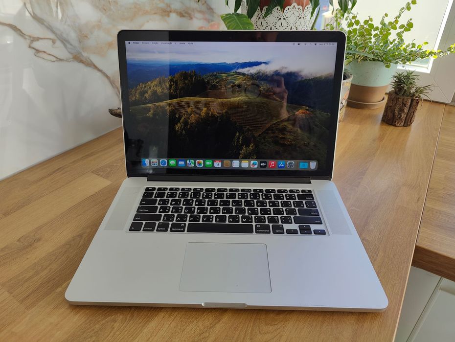 MacBook Pro 15” Retina [2013] i7 - 8GB RAM