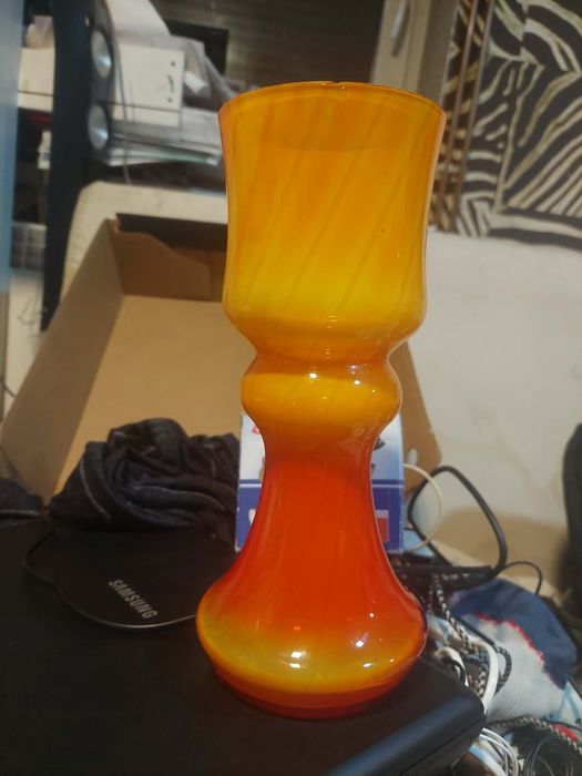 Sprzedam szkło kolorowe oraz lampe Ząbkowice !