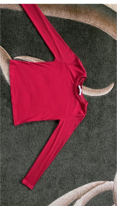 Кофтинка червого кольору