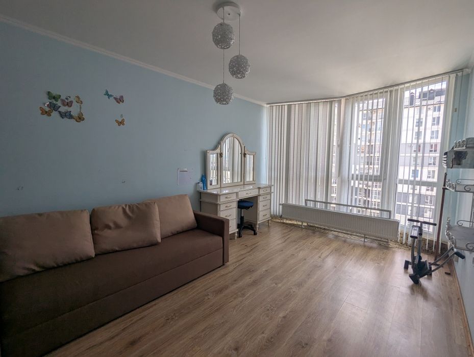 Продається 3-кімнатна новобудова, Героїв Майдану