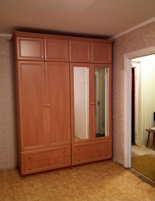 Продам 1 кім. квартиру на  вул. Космонавтів, ж/м Придніпровськ.
