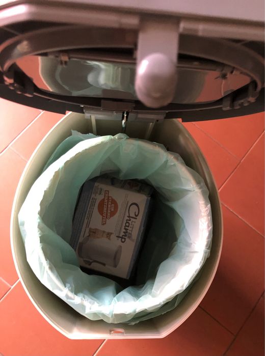 Litter Champ caixote para areia de gatos