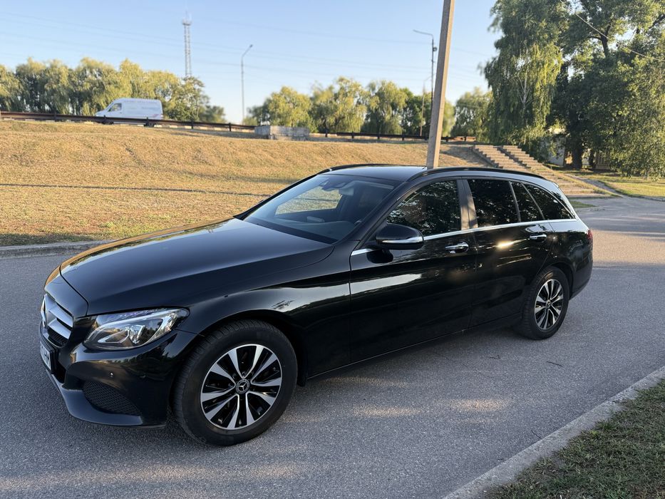 Mercedes-benz C220D (205 кузов)