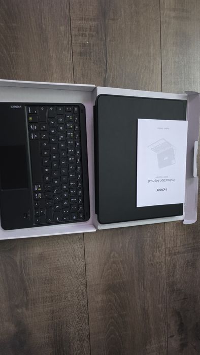 ETUI INATECK iPad z klawiaturę 11"