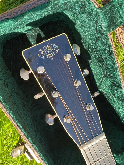 Fantástica guitarra Larson Bros