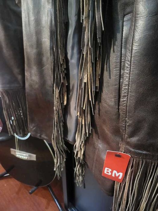 Casaco pele castanho. UNISEXO - cabedal. Novo.  Excelente