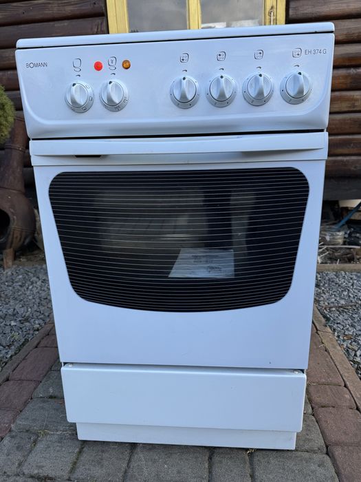 Плита електрична з духовкою електричною Bomann
