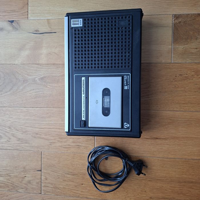 Stare radio magnetofon Unitra MK 235