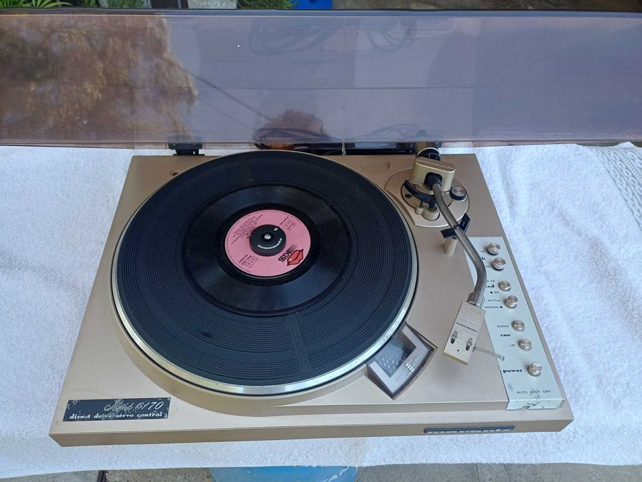 Gira discos Marantz