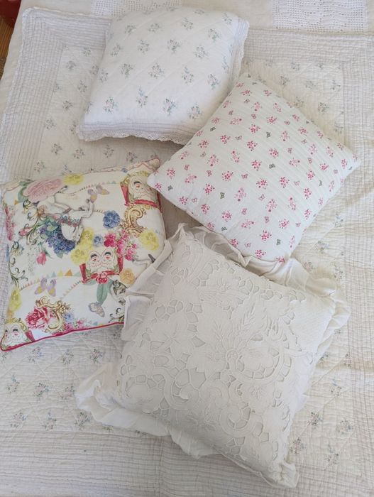 Almofadas de decoração quarto menina