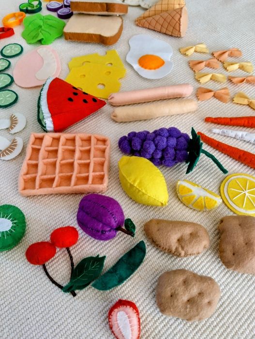 Jedzenie z filcu, owoce, warzywa