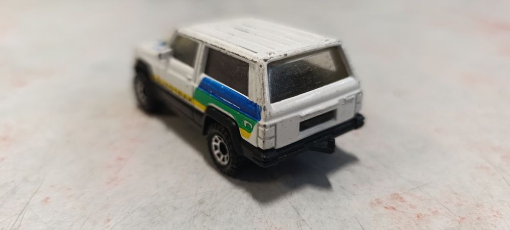 Matchbox Jeep Cherokee Quadtrak „Chief” 1986 rok .