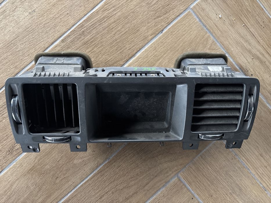 Wyświetlacz plus kratki nawiewu Opel Vectra C