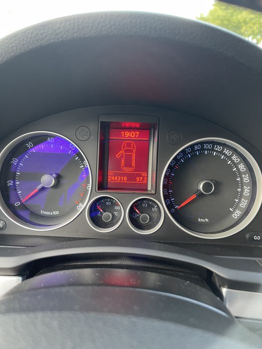 VW Golf GTI Edition 30