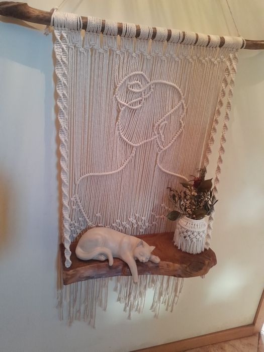 Trabalhos em cordel e macrame