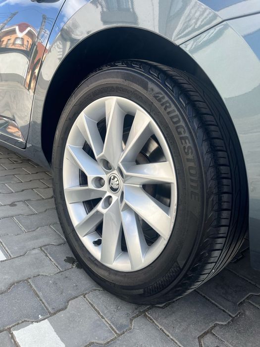 Skoda Superb 2020 року у відмінному стані. Обслужений.