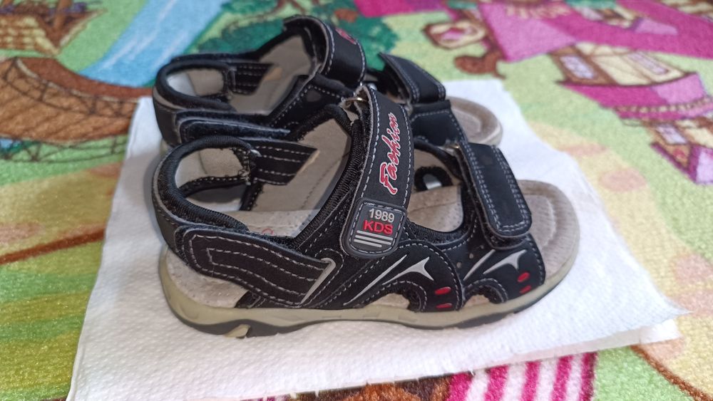 2x Buty sandały chłopięce 26 i tenisówki 27