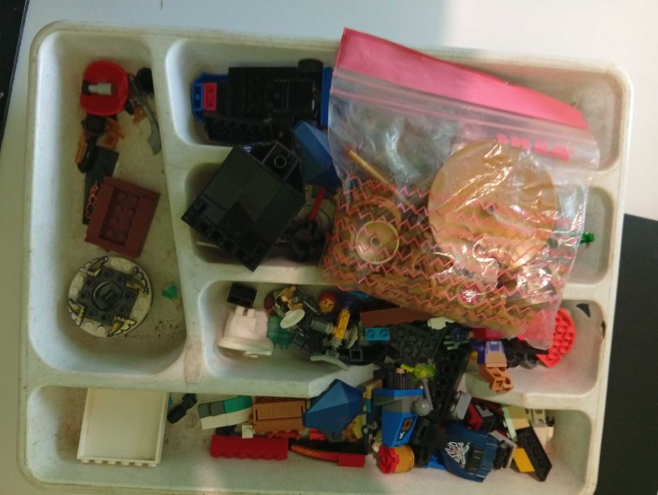 Lego klocki ok. 16kg + figurki + instrukcje