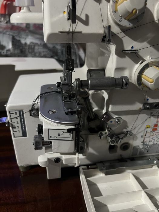 Оверлок побутовий Toyota