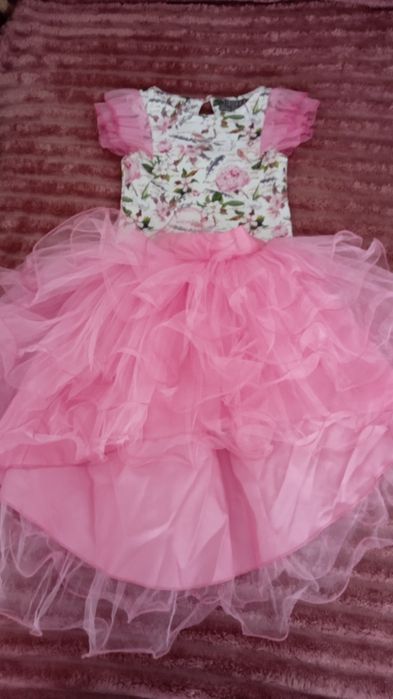 Святкові сукні для дівчаток3-4-5-6-7 років