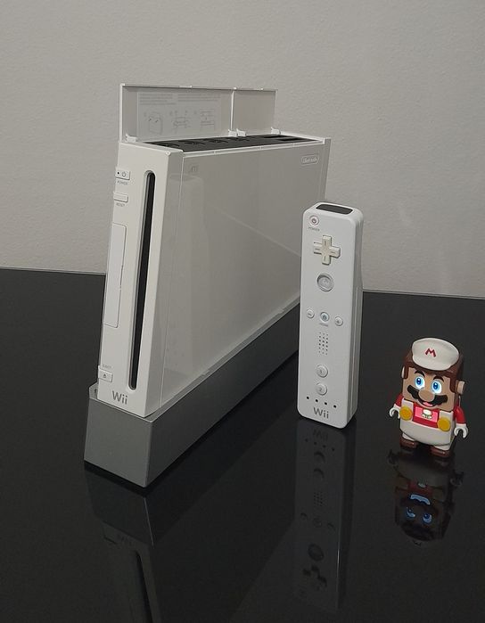 Consola Wii White Edition + Comando Wii (EXCELENTE ESTADO E COMPLETA)64551193064577123