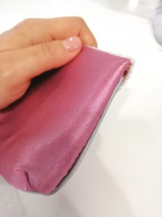 Bolsa de cerimónia lilás