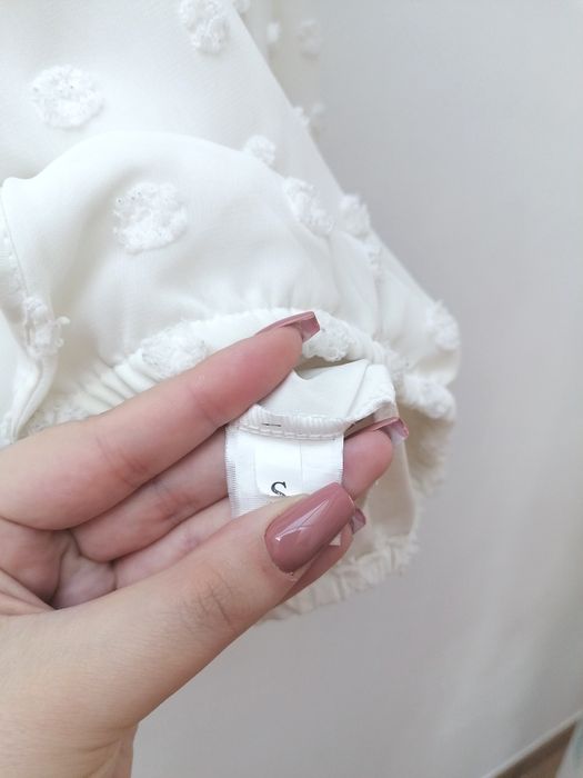 Blusa Branca de Manga Comprida