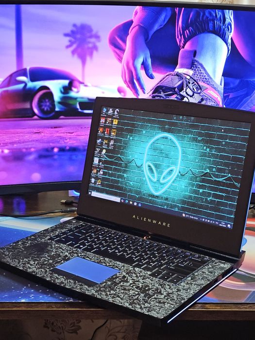 Ігровий ноутбук Alienware 15 R3 / GTX 1060 /