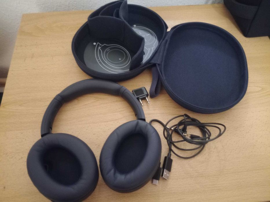Auscultadores Sony WH-1000XM4 (topo de gama)