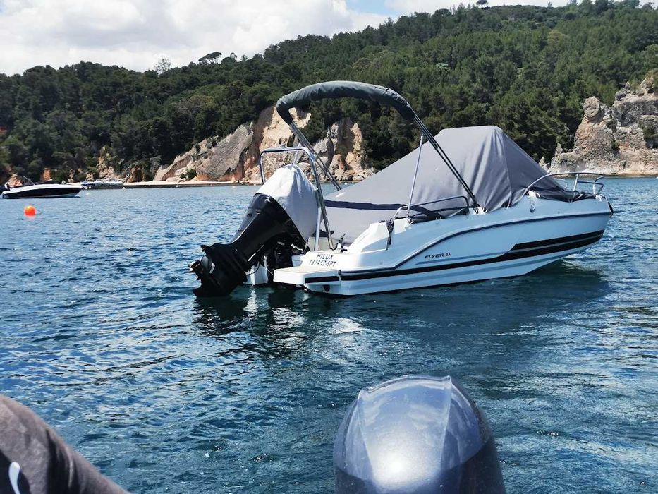 BENETEAU FLYER 5.5 SUNDECK | SUZUKI 140 HP | 2019 - c/ atrelado