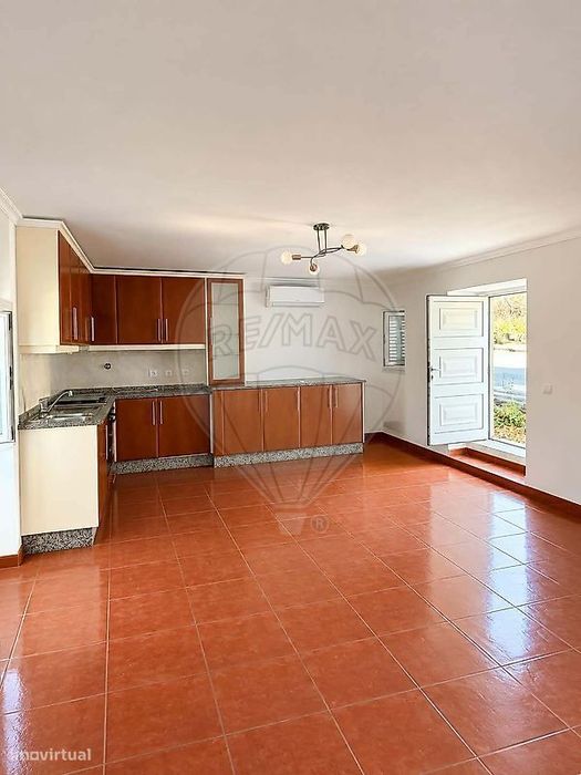 Moradia T2 para venda