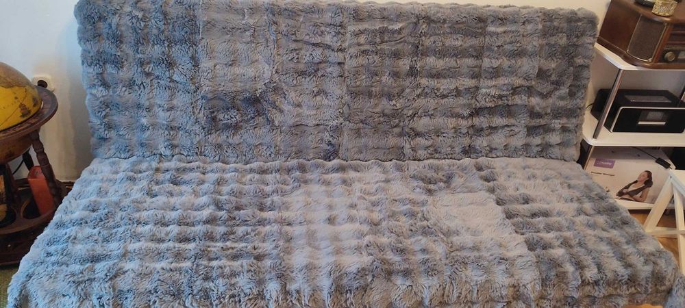 Pokrowiec na sofę, narzuta, antypoślizgowy, mata na sofę kanapę  NOWA