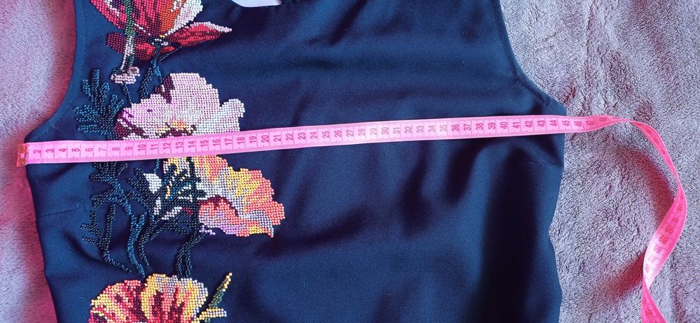 Жіноче плаття вишите бісером (ручна робота) розмір 42/44.